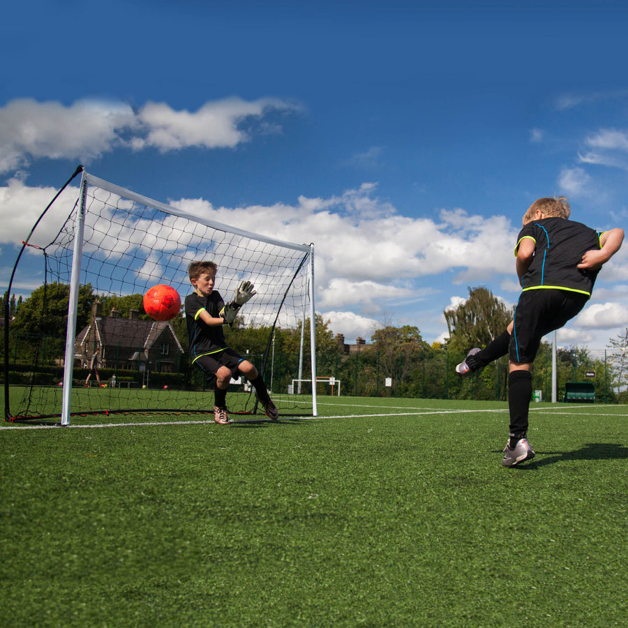 KICKSTER 2-in-1 Soccer Goal / Soccer Rebounder 8x5' QUICKPLAY