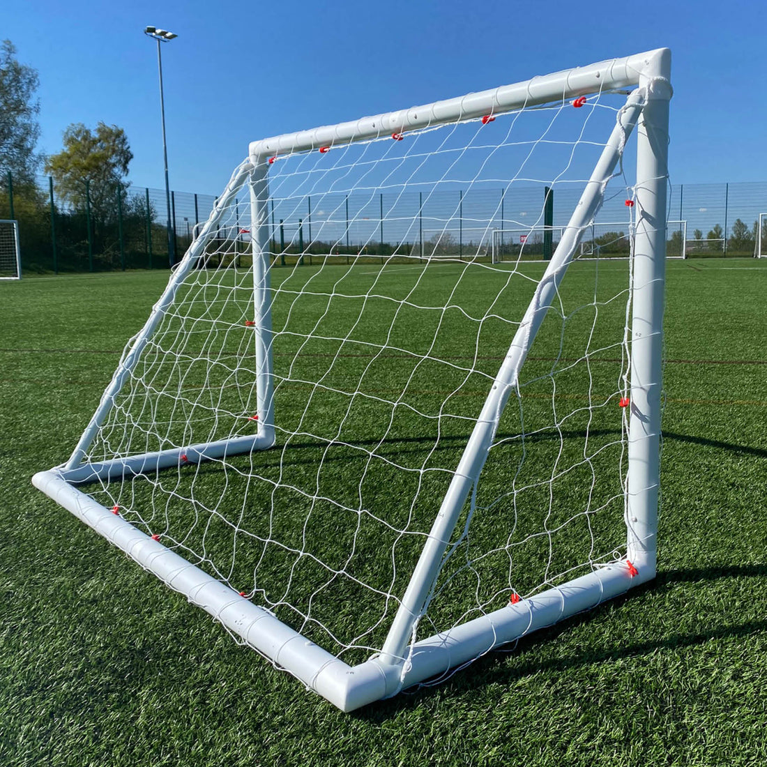 Q-FOLD Folding Soccer Goal 6x4' - QUICKPLAY - Astroturf Backyard backyard goal Folding Goals instructions pvc ship20 Soccer