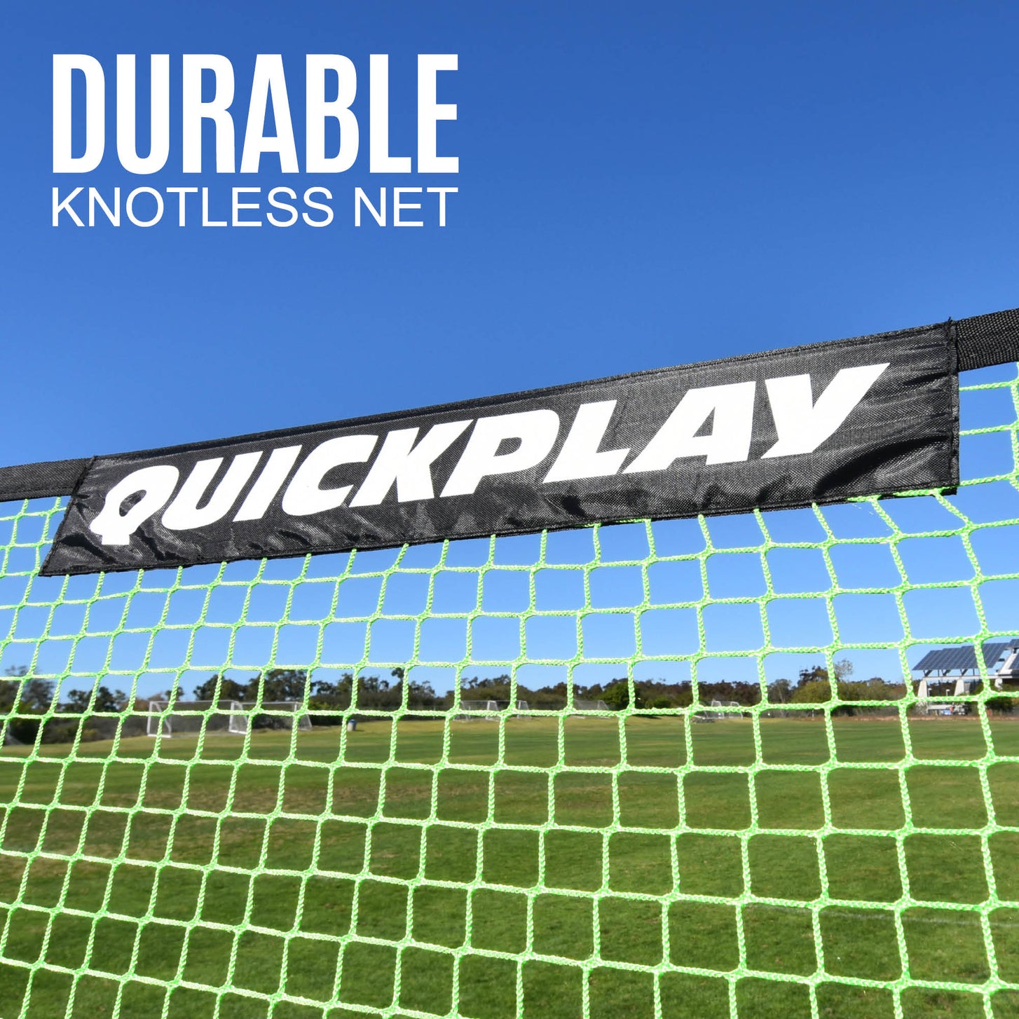 TEKKERS Trainer dual net rebounder: close-up of the green knotless net and QUICKPLAY label, with the text "Durable knotless net"